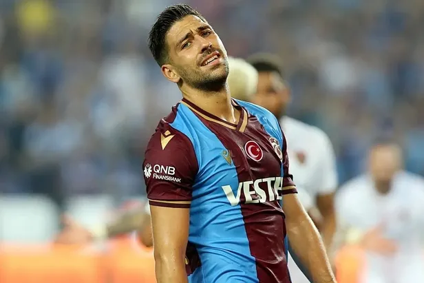 bahiaya-transfer-olan-vitor-hugo-kalbimde-bir-siziyla-ayrildim-1680569382616.jpeg Bahia'ya transfer olan Vitor Hugo: Kalbimde bir sızıyla ayrıldım-3