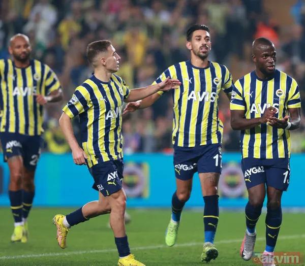 Süper Lig'de 9 gollü maç! Spor yazarları Fenerbahçe - Karagümrük maçını değerlendirdi: Kadıköy'de "enteresan" şeyler oluyor - 4