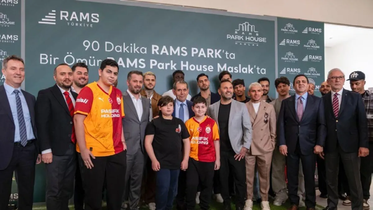 Galatasaray Başkanı Özbek'ten Milli Takım mesajı: 24 yıl sonra gelen bu başarıyla iki misli gururlandık