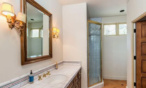 Kendall Jenner yeni evine servet ödedi-7