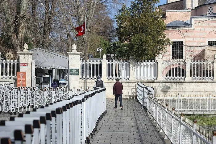 Ayasofya'daki yeni düzenlemede ilk cuma: Yoğunluk azaldı-5