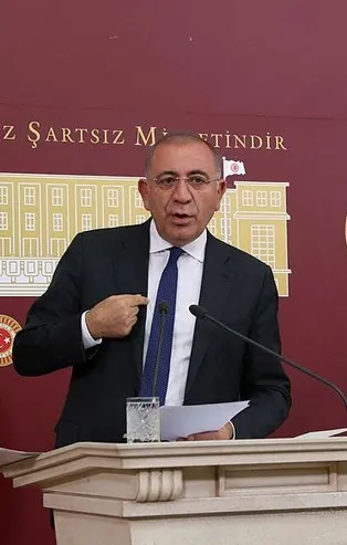 'Mahalle'fet! Gürsel Tekin'den adaylara eleştiri