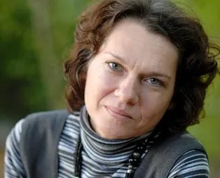 PKK sevici yazar Aslı Erdoğan tutuklandı