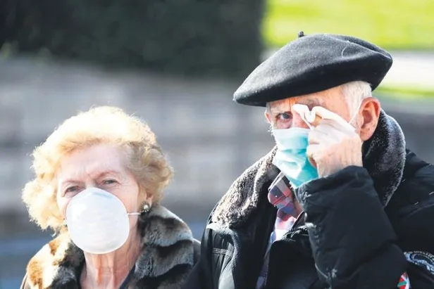 İngiltere'de tarihi yayın: Kraliçe 2’nci Elizabeth 68 yılda 4'üncü kez ulusa seslenecek-5