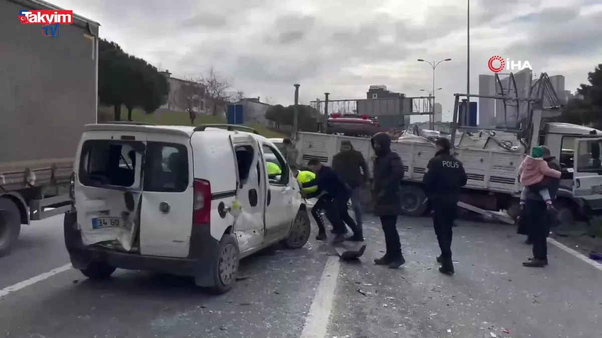 TEM Bağlantı Yolu’nda feci kaza: 8 yaralı