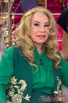 Türk halkı için 83 yaşında estetik yaptıran Bedia Akartürk son haliyle şaşırttı! Hülya Koçyiğit'le yan yana gelen Akartürk... - 5