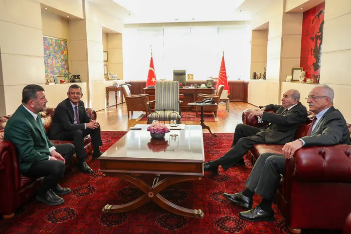 Özgür Özel ve Ekrem İmamoğlu arasında güç savaşları! Özel'den İmamoğlu'nu pasifleştirmek için Kılıçdaroğlu hamlesi-5