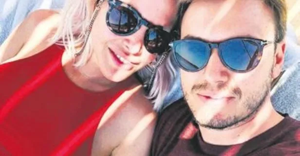 Mustafa Ceceli ile eşi Selin İmer yazı Çeşme’de karşıladı