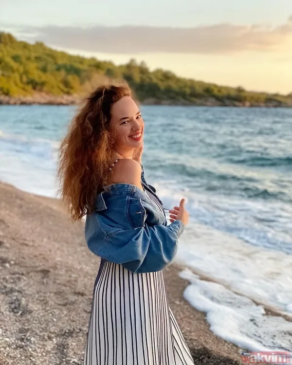 Seda Bakan’dan bikini şov! İmaj tazeleyen oyuncu tatil pozuyla sosyal medyayı salladı gören dönüp bir daha baktı - 4