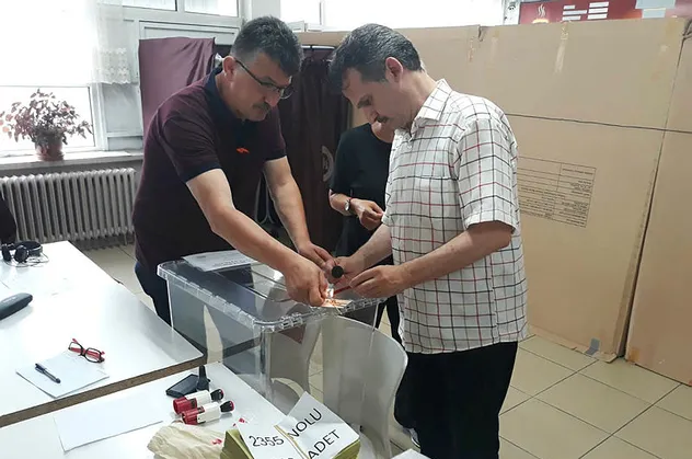 Son dakika haberi: Sandık görevlileri yemin etti