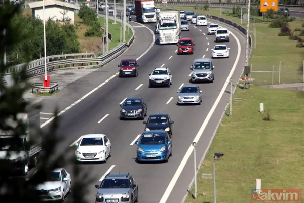 SON DAKİKA: Kurban Bayramı tatili için yollar doldu taştı! Bolu Dağı'nda kilometrelerce araç kuyruğu - 14