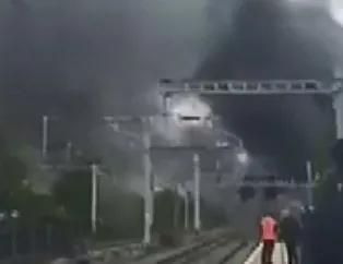 Londra’da art arda patlama