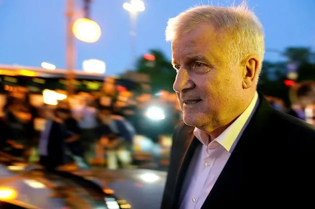 Almanya'da hükümet sığınmacı krizinde anlaşmaya vardı