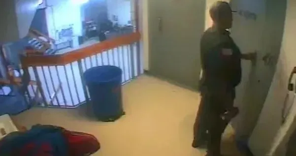 Özel jetlerden hücreye: Ghislaine Maxwell’in cezaevi görüntüleri ortaya çıktı-8