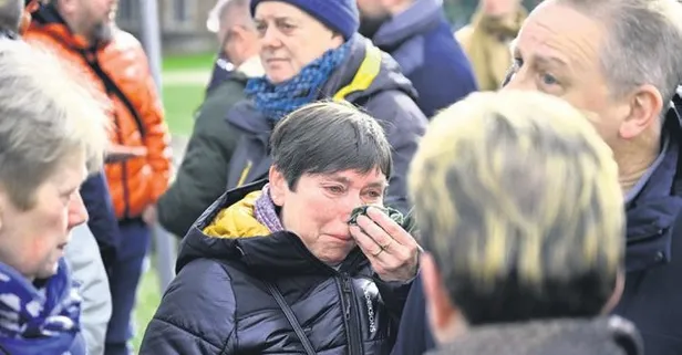 Audi fabrikası kapandı! İşten çıkarılan binlerce kişi fabrika önünde gözyaşlarını tutamadı