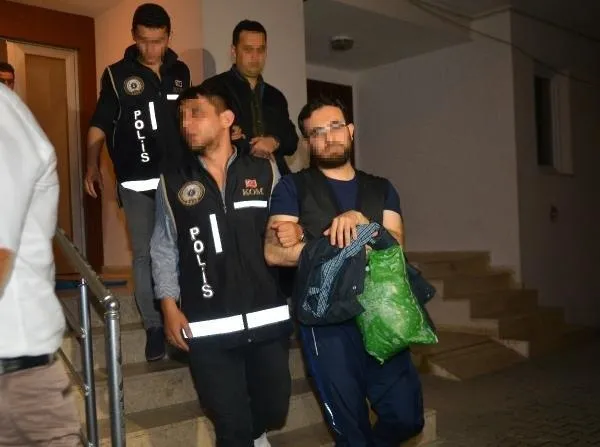 Adana'da FETÖ operasyonu: 6 gözaltı-4