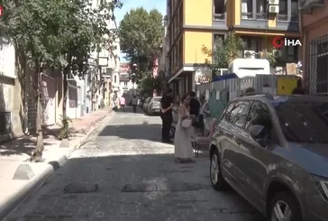 Beyoğlu’nda inşaat alanında göçük: Bir işçi beline kadar toprak altında kaldı