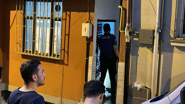 İstanbul Kağıthane'de ev sahibi ile kiracının kavgasında kan aktı! Ölen adamın yakınları sokakta feryat etti-5