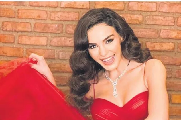 Hercai'nin Reyyan'ı Ebru Şahin Ceyda Karcı'yı sosyal medyadan tebrik etti