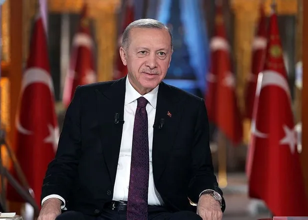 baskan-erdogan-atv-a-haber-a-para-a-news-ortak-yayininda-gundeme-iliskin-degerlendirmelerde-bulunuyor-1640372618259.jpeg