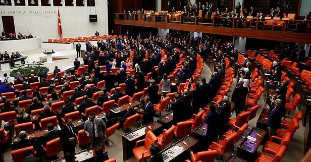 Pervin Buldan'dan TBMM yemin töreninde İstiklal Marşı skandalı