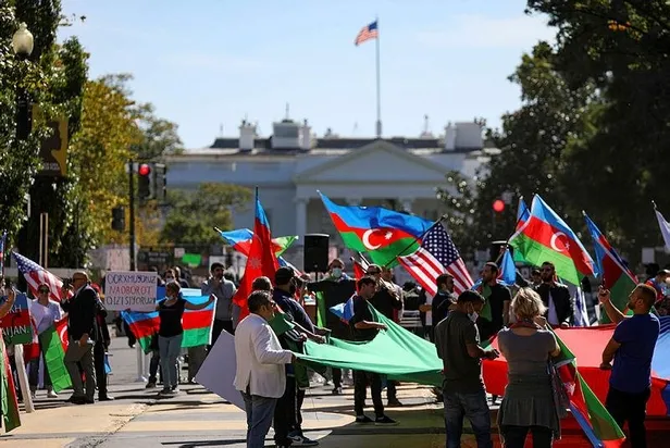 Son dakika: Beyaz Saray önünde Azerbaycan'a destek mitingi düzenlendi-2