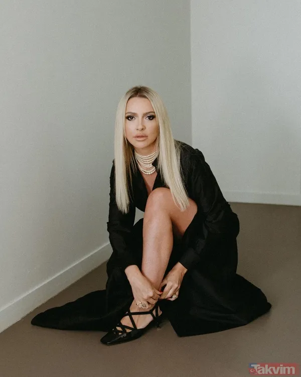 Hadise’nin süper minili kalça dansına tepkiler çığ gibi büyüdü! Hatice’nin yorumu dikkat çekti: Hadise’yi severim ama... - 9