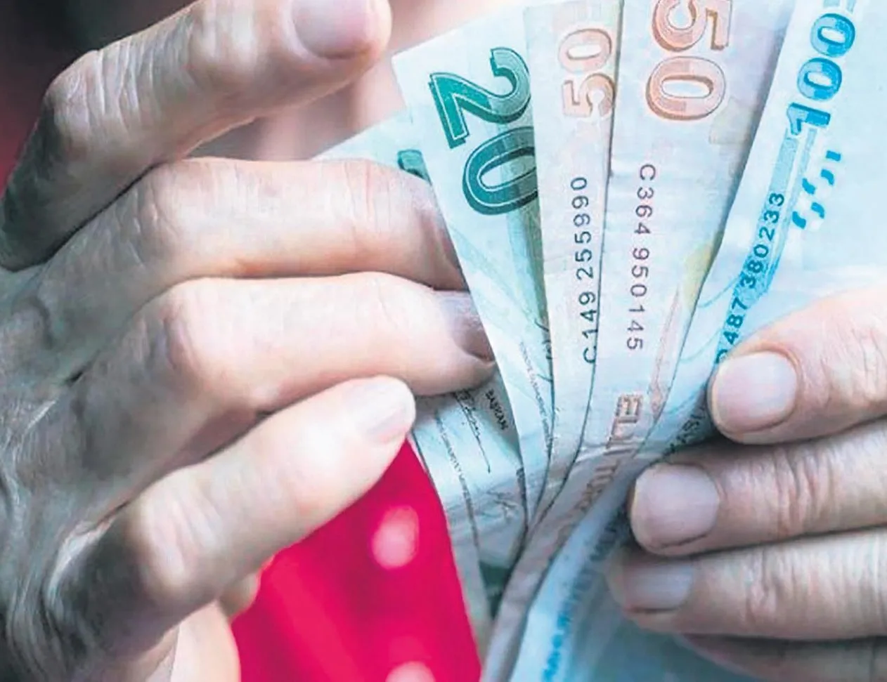 Emekli maaşlarında promosyon savaşı kızıştı