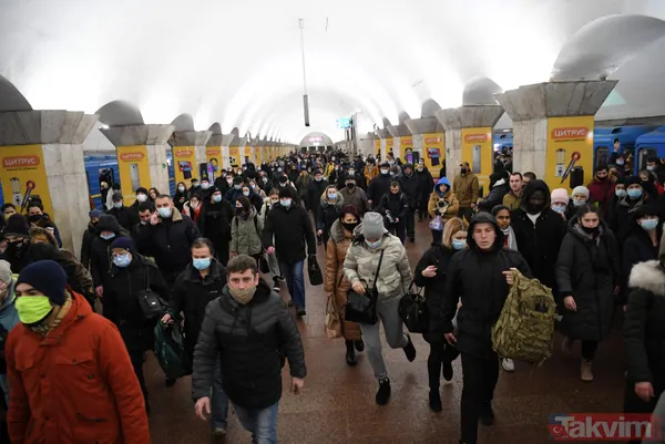 SON DAKİKA: Rusya Ukrayna'yı işgal ediyor! Savaştan en çarpıcı fotoğraflar: Halk metro istasyonlarına kaçtı... Gözlerde korku var - 31