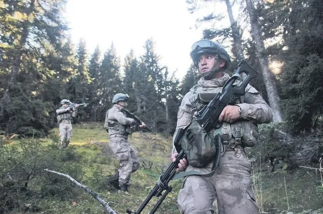 Mehmetçik teröristlere nefes aldırmadı!