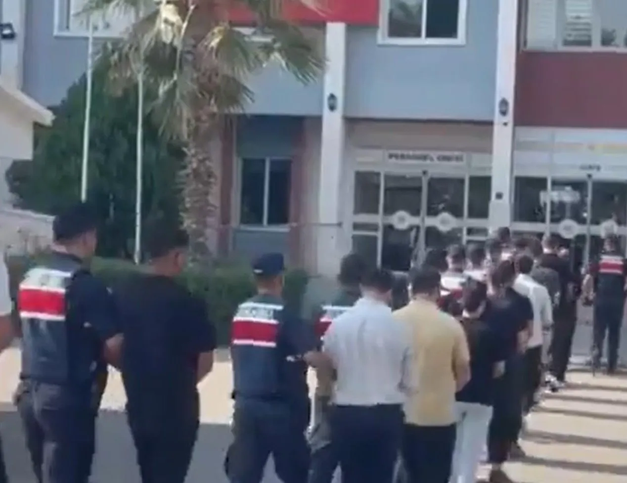 Aydın merkezli 11 ilde organize suç örgütüne operasyon! 2 elebaşıyla birlikte 35 şüpheli yakalandı