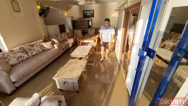 Adana'da su borusu patladı! Asfalt çöktü sokaklar göle döndü - 17