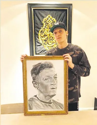 Mesut Özil'den bir örnek davranış daha! Annesinin sözünden çıkmadı... - 2