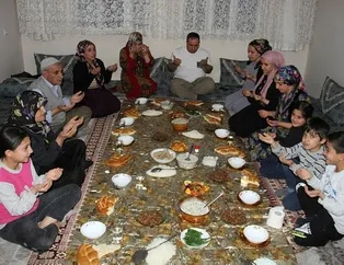 Türkiye’de ilk iftar Şemdinli’de yapıldı
