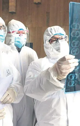 Coronavirüs (COVID-19) hastalarının akciğerlerinde buzlu cam benzeri yapılar tespit edildi