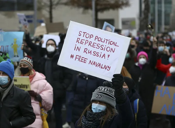 rusyamuhalif-aleksey-navalniyprotestolarini-destekleyen-paylasimlari-nedeniyle-abdye-nota-verdi-1611675816118.jpg