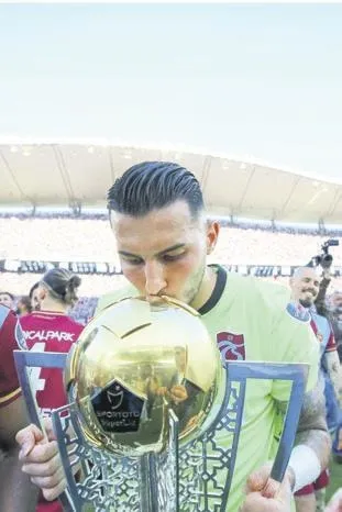 trabzonspor-asbaskani-ertugrul-dogan-takvime-konustu-artik-sampiyonluk-icin-bu-kadar-beklemeyecegiz-1652907717660.jpeg Trabzonspor Asbaşkanı Ertuğrul Doğan TAKVİM’e konuştu: "Berat Albayrak'ın ülke futboluna katkısı inanılmaz"-9