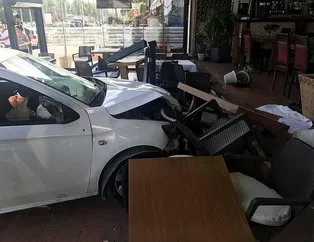 Şarkıcı Lara’ya Antalya’da otomobil çarptı