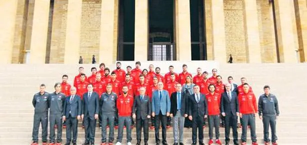 Milliler Ata’nın huzurunda