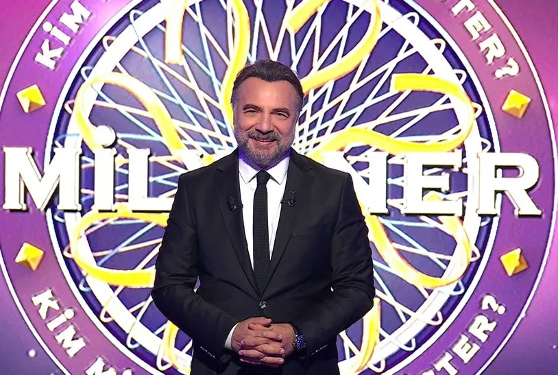 Tayvan’da 23 yaşında bir öğrenci olan Kao lensini ne kadar süre temizlemediği için amip yüzünden kör olmuştur?