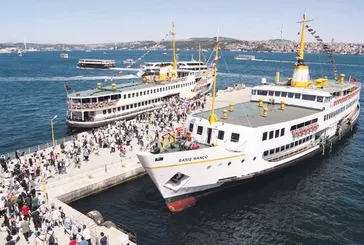 Bayram tatilinde İstanbul'da kalanların gözde adreslerinden biri Adalar: İskelede metrelerce kuyruk oluştu