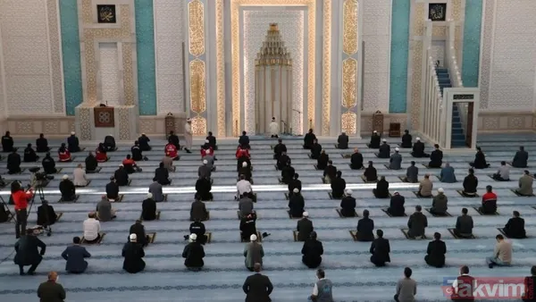 RAMAZAN BAYRAMI İL İL NAMAZ SAATLERİ 2 Mayıs 2022! Diyanet.gov.tr: 81 il namaz vakitleri listesi! Bayram namazı saat kaçta kılınacak? - 22