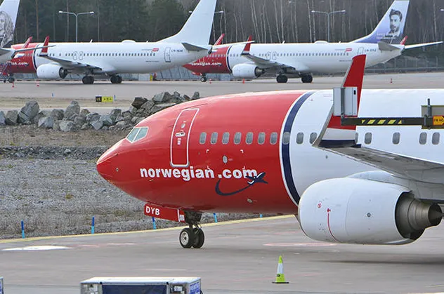 Norveç uçağında bomba alarmı