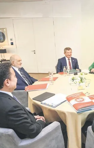 10. kez toplanan 6'lı masa yine bir arpa boyu yol alamadı!