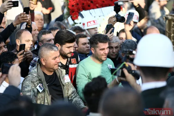 Şehit Piyade Komando Binbaşı Mehmet Duman son yolculuğuna uğurlandı... Duygulandıran sözler - 3