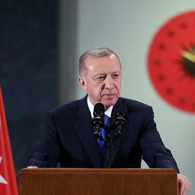 Başkomutan Erdoğandan Türker Ertürke sağlı sollu TCG Anadolu kroşesi! Sicili kirli CHPli amiral artığının dosyasını açtık