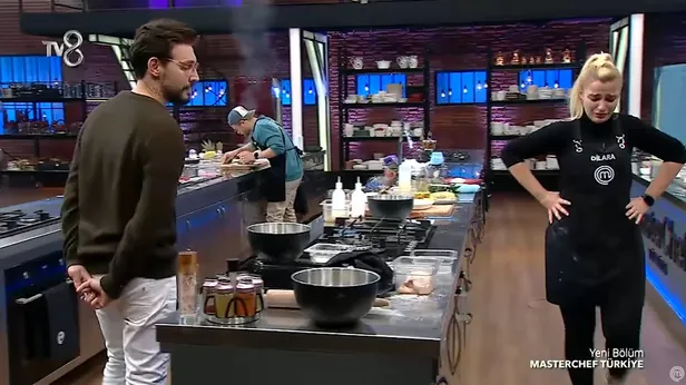 Masterchef Dilara yana yakıla ağlamaya başladı papaz olduğu Burcu bile yanına koştu! Herkese saç baş yoldura Dilara Başaran...-6