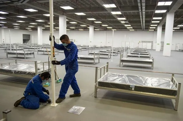 Ekvador'da koronavirüsten ölenler resmi rakamların tam 15 katı! Cesetler karton tabutlarla...-4