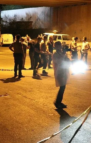 İzmir'de dolmuş şoföründen kanlı infaz