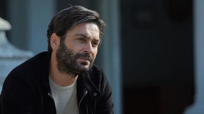 ben-bu-cihana-sigmazama-bomba-transfer-edhonun-ilyasi-ozan-akbaba-oktay-kaynarca-ile-ayni-dizide-dost-mu-dusma-1701347700005.jpg Ben Bu Cihana Sığmazam’a bomba transfer! EDHO’nun İlyas’ı Ozan Akbaba, Oktay Kaynarca ile aynı dizide: Dost mu? Düşman mı?-3